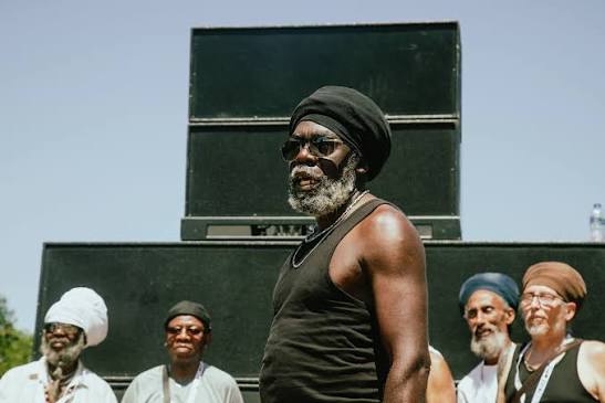 Aba Shanti playing a full sound system session