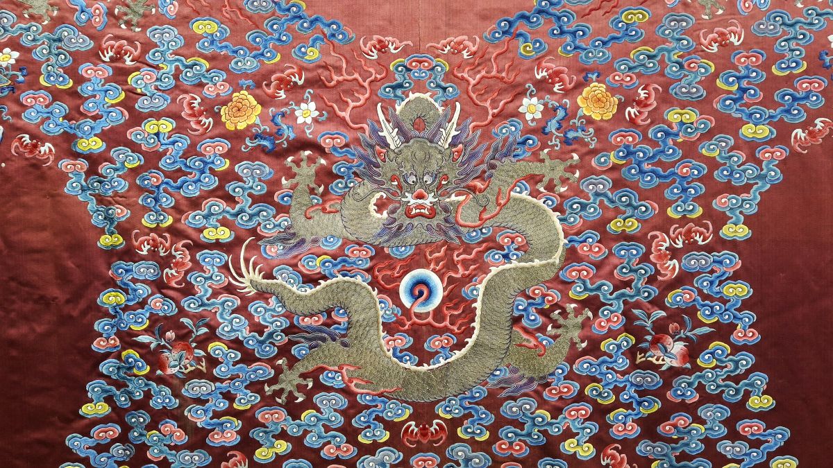 How to look at a Dragon Robe (picture: Brighton & Hove Museums)