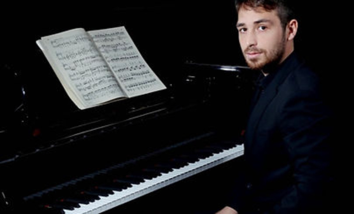 Coffee Concert: Simone Alessandro Tavoni (piano) (picture: Kino-Teatr)