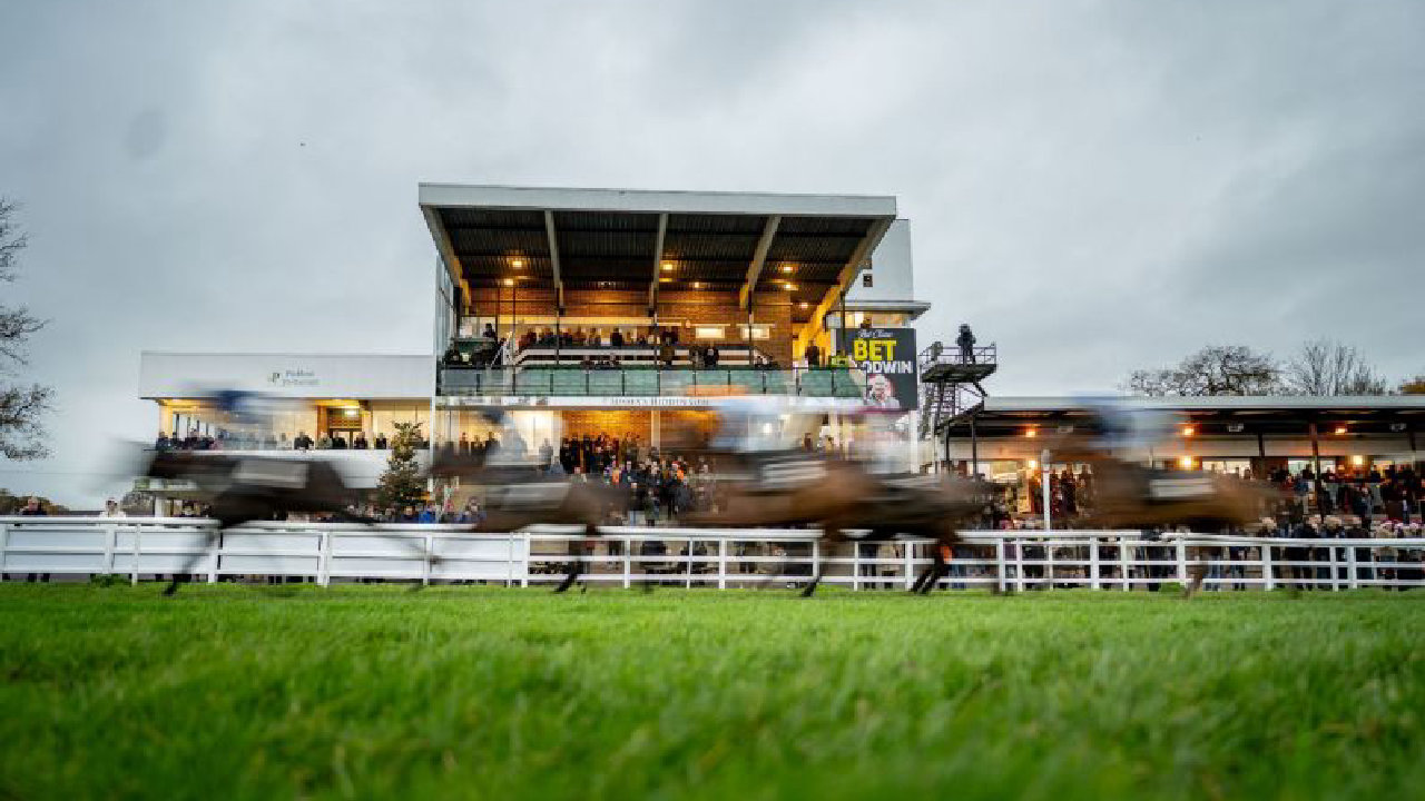 Construction Raceday (picture: Plumpton Racecourse Ltd)